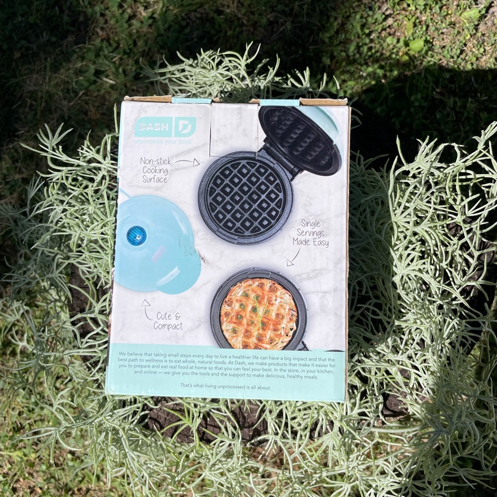 Mini Waffle Maker - Picture 8 of 9